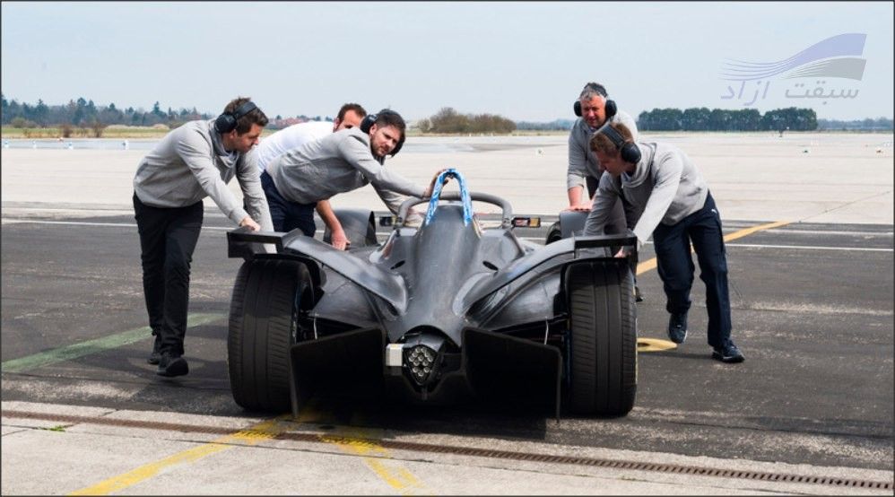 بی‌ام‌و برای اولین راند پنجمین فصل مسابقات فرمول ماشین برقی آماده می‌شود