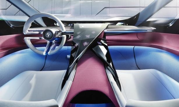 گروه دو رگه چینی آلمانی بورگوارد از مدل مفهومی خودروی جدید ایزابلا و شاسی بلندهای اسپرت و الکتریکی خود در نمایشگاه فرانکفورت رونمایی کرد.