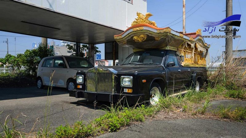 حادثه اتمی فوکوشیما و نمایشگاه متروکه خودروهای کلاسیک ارزشمند