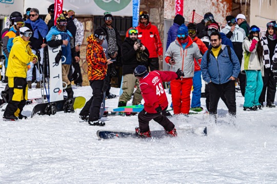 روز جمعه دومین دوره مسابقات اسکی اسنوبرد جایزه بزرگ ام وی ام با حضور قهرمانان کشوری در 6 بخش برگزار شد.