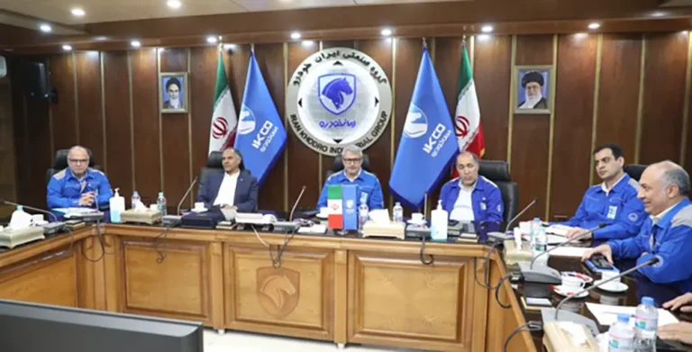 بهرهمندی از تسهیلات و ابزارهای نوین تعهدی بانک برای پرداخت مطالبات قطعهسازان
