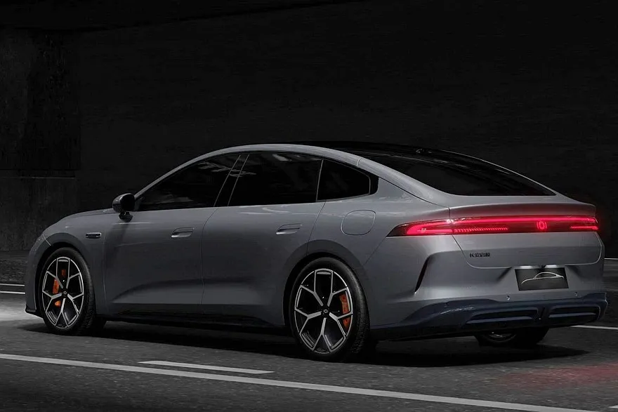 رونمایی از چانگان چیوآن C390 برقی سدان مدرن با فناوری کاربید سیلیکون