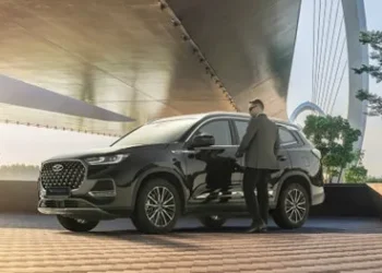 اف 8 پرو مکس تمام چرخ محرک شاسی بلند لوکس فونیکس با ۷ سال گارانتی