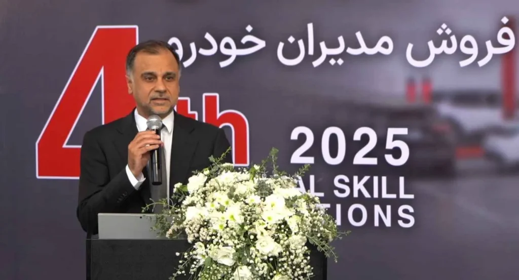 آموزش سالانه ۳۰۰۰ تکنسین برای ارتقای خدمات پس از فروش مدیران خودرو 4 آموزش سالانه ۳۰۰۰ تکنسین برای ارتقای خدمات پس از فروش مدیران خودرو