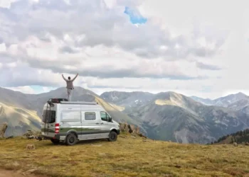 بهترین کمپرهای سال 2024؛ معرفی 4 کمپر برتر + بررسی امکانات و قیمت 4 بهترین کمپرهای سال 2024