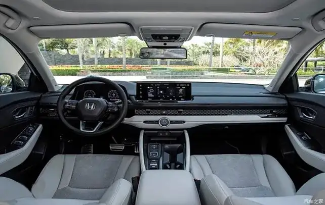 کابین هوندا آکورد هیبریدی