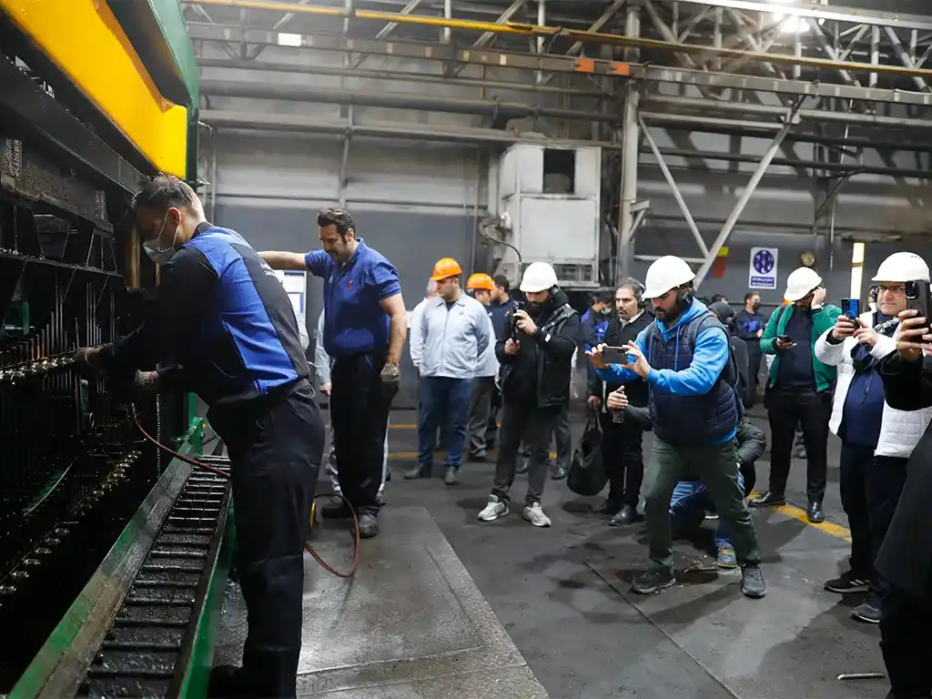 تحقق ۱۰۰ درصدی اهداف تولید و فروش فنرسازی زر/ صادرات محصولات فنرسازی زر به کشورهای عراق و حوزه CIS 6 صادرات محصولات فنرسازی زر به کشورهای عراق و حوزه CIS