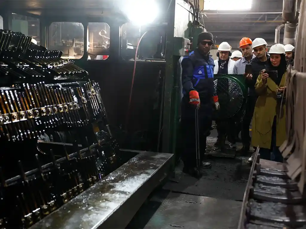 تحقق ۱۰۰ درصدی اهداف تولید و فروش فنرسازی زر/ صادرات محصولات فنرسازی زر به کشورهای عراق و حوزه CIS 4 صادرات محصولات فنرسازی زر به کشورهای عراق و حوزه CIS