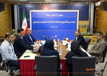 چگونه در دهه ۱۳۸۰، خودروسازی ایران به وابستگی رسید؟/ صنعت خودروسازی یکی از اهداف اصلی تحریمها بوده است/ برای صنعت خودرو نقشه توسعه پایدار تدوین نشده است/ صنعت خودرو نسبت به بسیاری از صنایع وضعیت بهتری دارد/ تعطیل کردن صنعت خودرو منطقی و امکان پذیر نیست 3 تعطیل کردن صنعت خودرو منطقی و امکانپذیر نیست