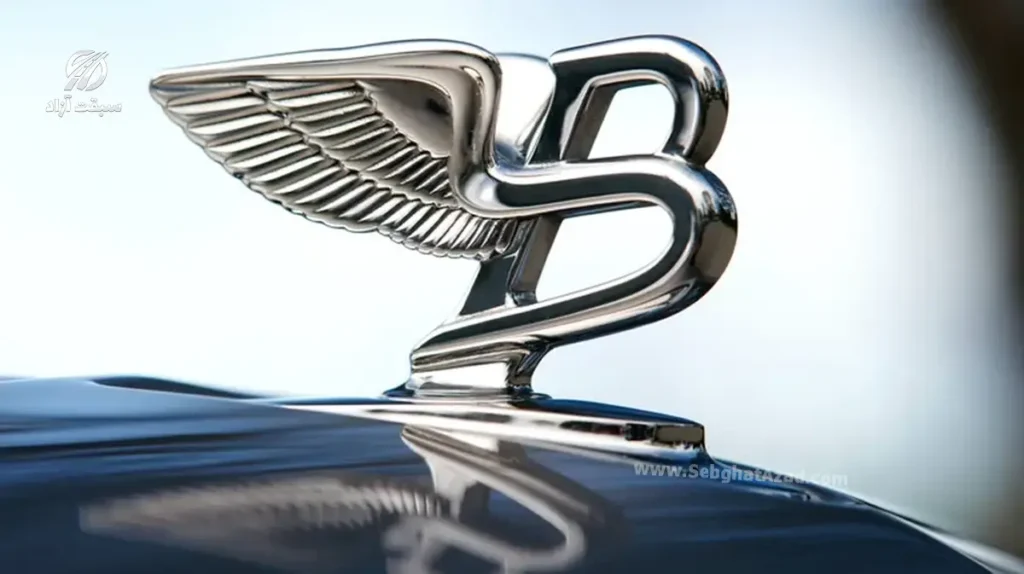 مجسمه روی کاپوت پنتلی