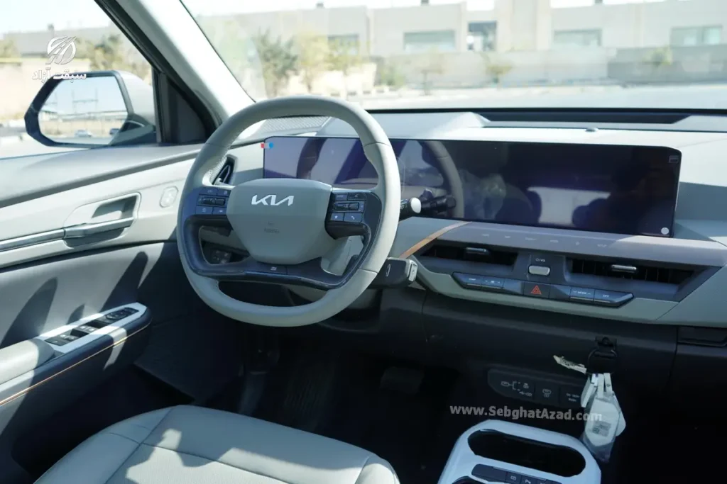 بررسی نسخه وارداتی کیا EV5 هرمس خودرو با برد 720 کیلومتری 4 داشبورد کیا EV5 هرمس خودرو