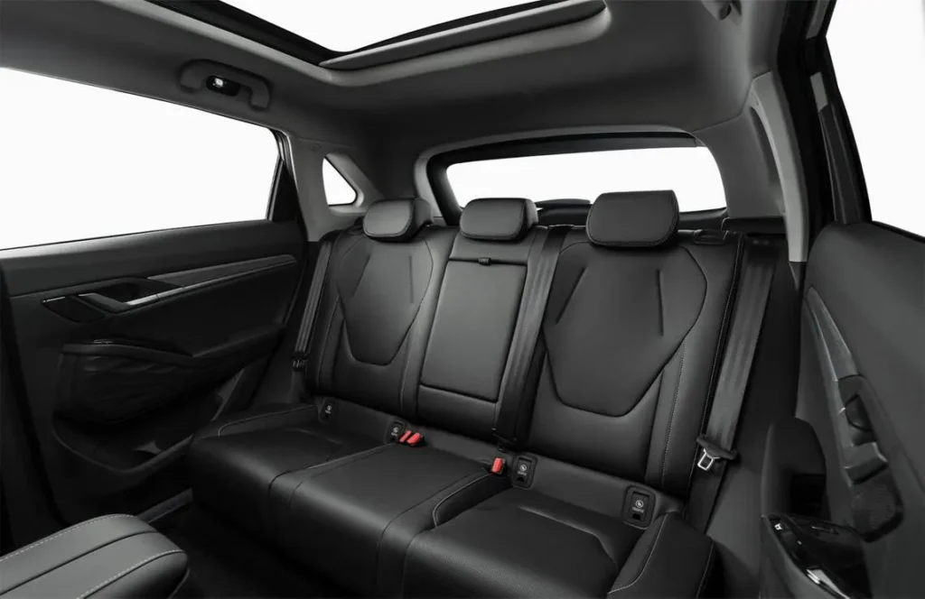 ردیف عقب کی ام سی SR6