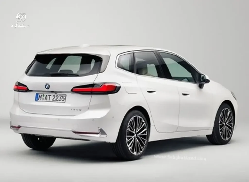 نمای عقب بی ام و سری 2 اکتیو تورر مدل 2022