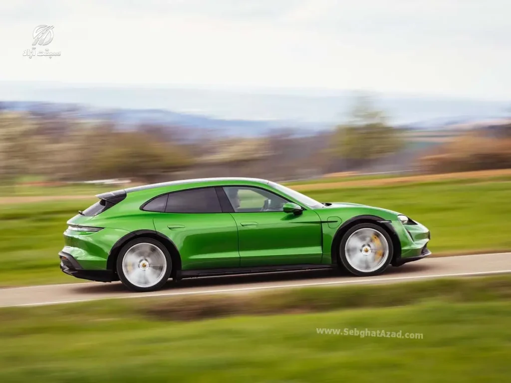 پورشه تایکان توربو S Cross Turismo مدل 2022 از کنار