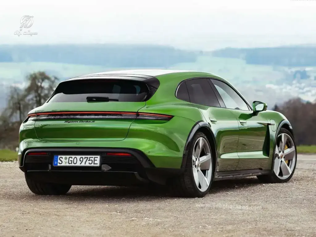 عکس پورشه تایکان توربو S Cross Turismo مدل 2022 از پشت