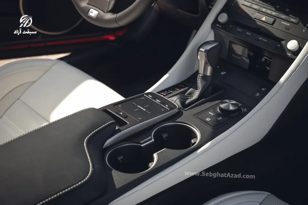 عکس از دنده لکسوس RC350 F Sport AWD مدل 2022