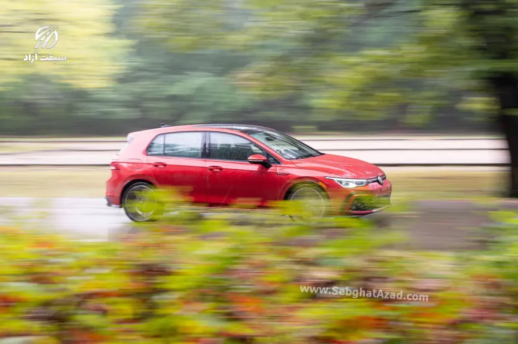 فولکس واگن GTI مدل 2022 در حال حرکت