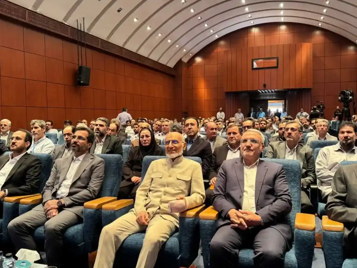 پانزدهمین همایش بین‌المللی موتورهای درون‌سوز که در شرکت سایپاسیتروئن برگزار شد