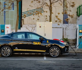 بررسی کی‌ام‌سی J7 برقی KMC EJ7 کرمان موتور